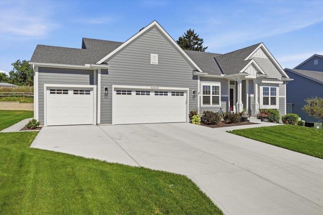 N67W25502 Vail LANE, Sussex, WI 53089