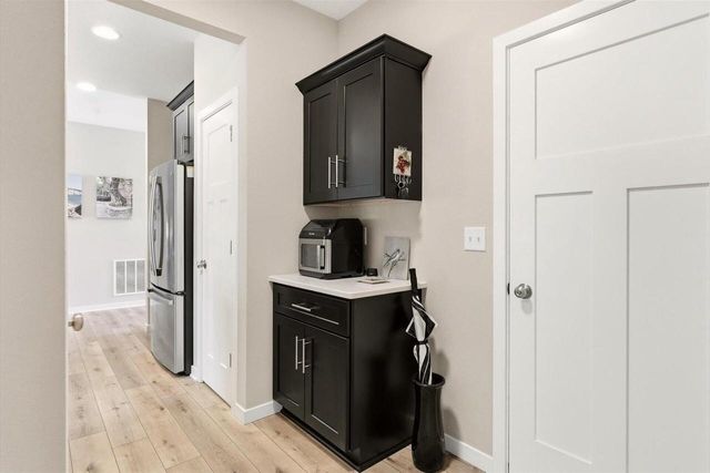 N67W25502 Vail LANE, Sussex, WI 53089