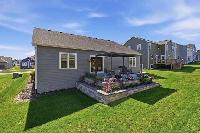 N67W25502 Vail LANE, Sussex, WI 53089