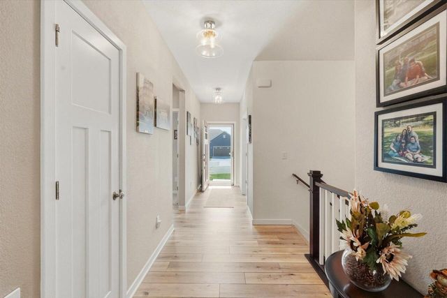 N67W25502 Vail LANE, Sussex, WI 53089