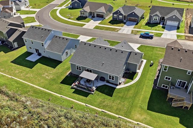 N67W25502 Vail LANE, Sussex, WI 53089
