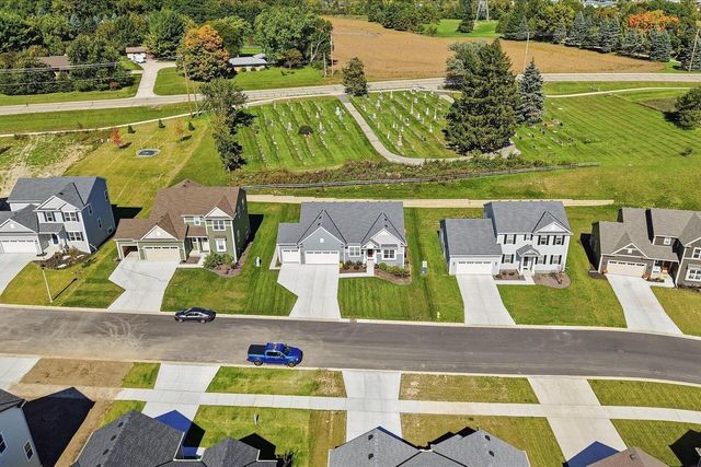 N67W25502 Vail LANE, Sussex, WI 53089