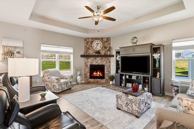 N67W25502 Vail LANE, Sussex, WI 53089