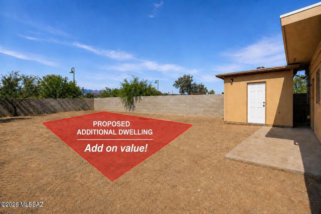 402 W 41st Street, Tucson, AZ 85713
