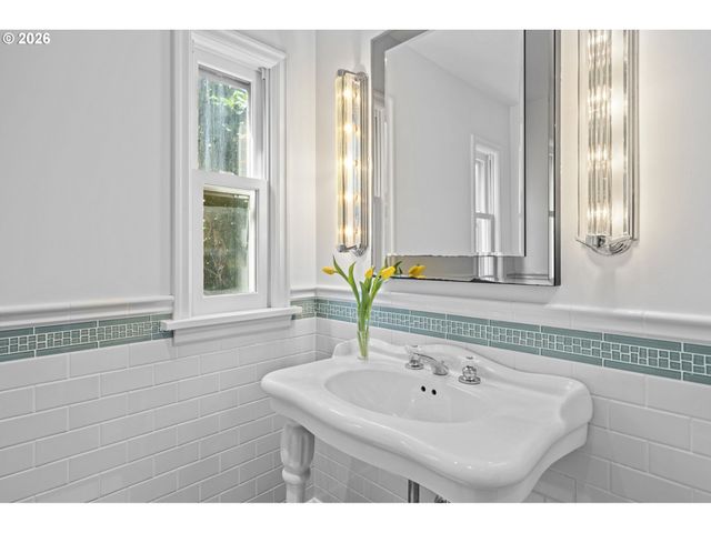 4315 Ne 96TH Ave, Portland, OR 97220