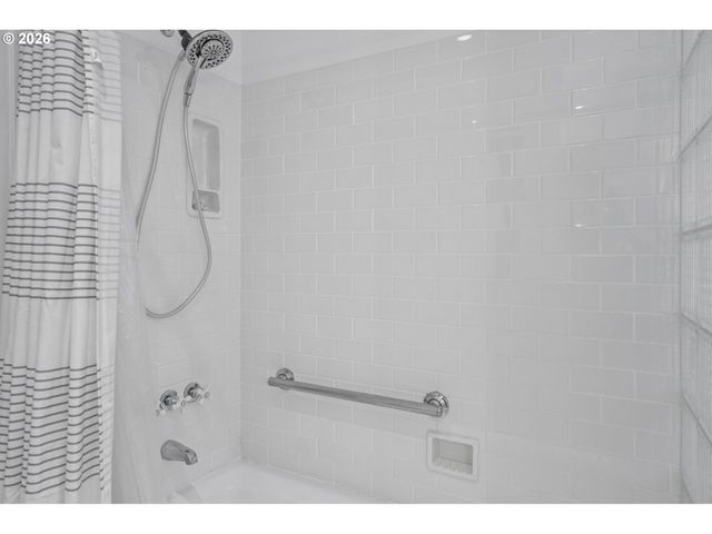 4315 Ne 96TH Ave, Portland, OR 97220