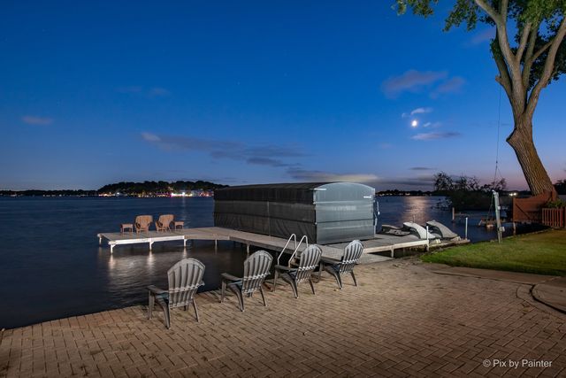 27771 W Lake Shore Drive, Spring Grove, IL 60081