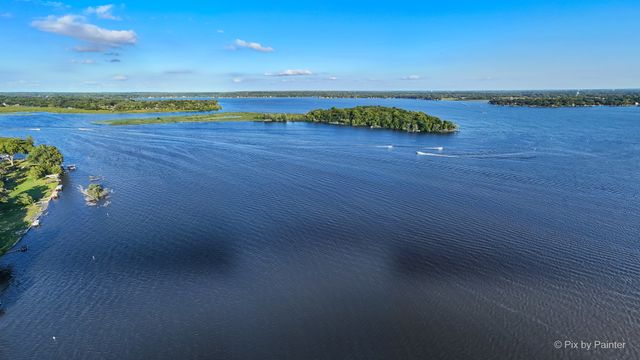 27771 W Lake Shore Drive, Spring Grove, IL 60081