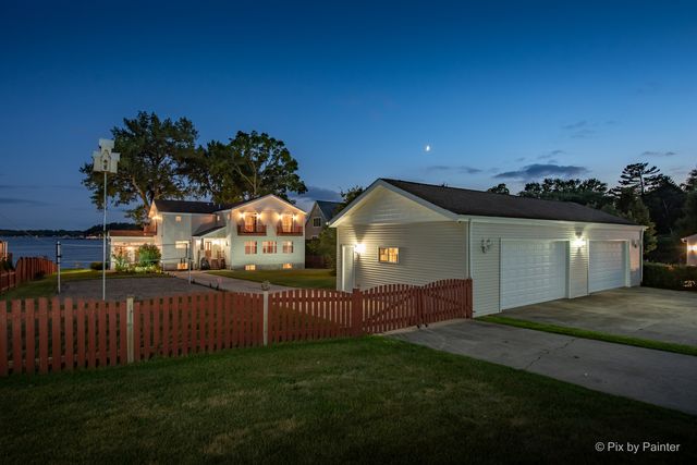 27771 W Lake Shore Drive, Spring Grove, IL 60081