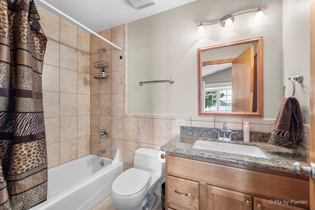 27771 W Lake Shore Drive, Spring Grove, IL 60081