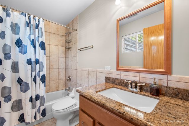 27771 W Lake Shore Drive, Spring Grove, IL 60081