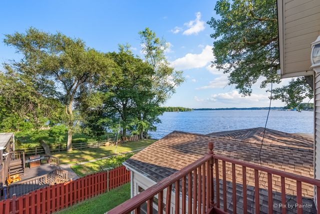 27771 W Lake Shore Drive, Spring Grove, IL 60081