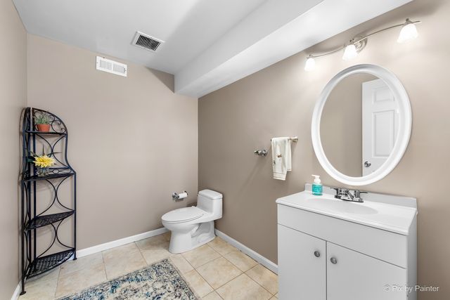 27771 W Lake Shore Drive, Spring Grove, IL 60081