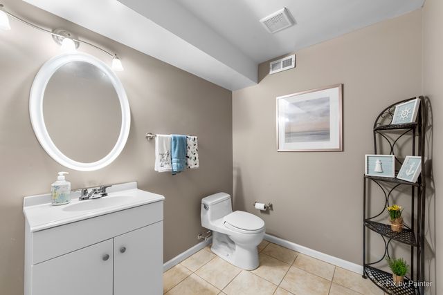 27771 W Lake Shore Drive, Spring Grove, IL 60081