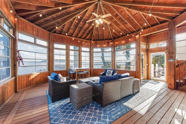 27771 W Lake Shore Drive, Spring Grove, IL 60081