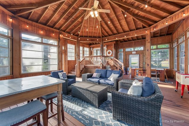 27771 W Lake Shore Drive, Spring Grove, IL 60081