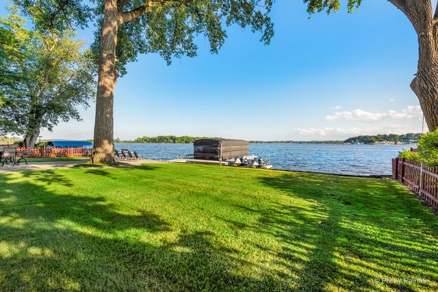 27771 W Lake Shore Drive, Spring Grove, IL 60081