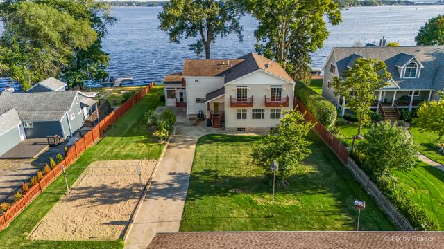 27771 W Lake Shore Drive, Spring Grove, IL 60081