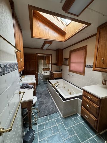 1802 Walnut Circle, Northbrook, IL 60062
