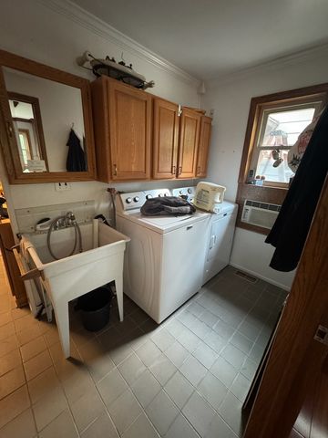 1802 Walnut Circle, Northbrook, IL 60062