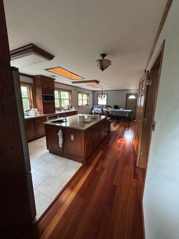1802 Walnut Circle, Northbrook, IL 60062