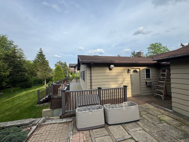 1802 Walnut Circle, Northbrook, IL 60062
