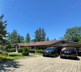 1802 Walnut Circle, Northbrook, IL 60062