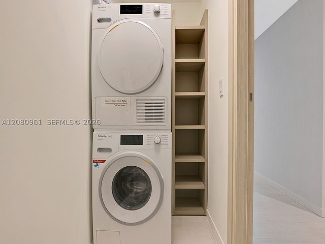 1000 Brickell Plz 3402, Miami, FL 33131