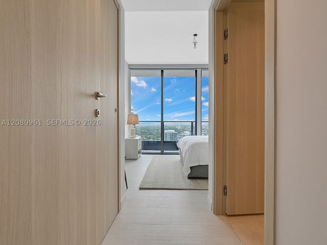1000 Brickell Plz 3402, Miami, FL 33131