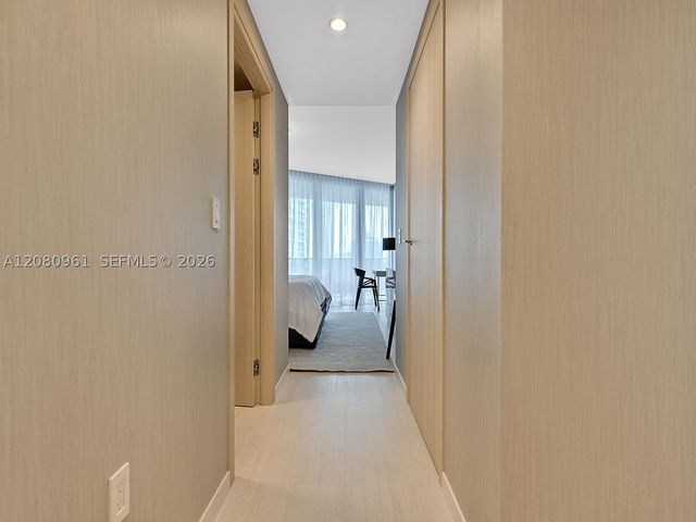 1000 Brickell Plz 3402, Miami, FL 33131