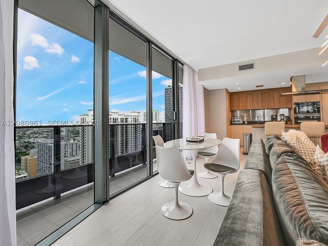 1000 Brickell Plz 3402, Miami, FL 33131