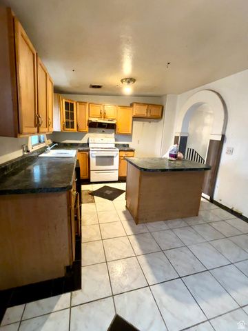 3950 S 3485 W, West Valley City, UT 84119