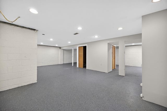 340 OLD POST RD, Edison, NJ 08817