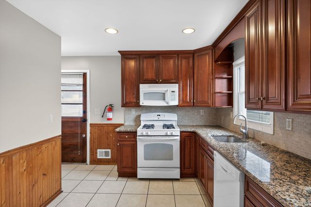 340 OLD POST RD, Edison, NJ 08817