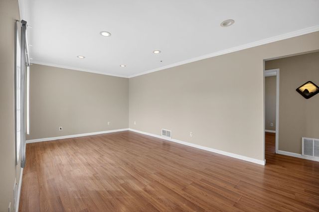 340 OLD POST RD, Edison, NJ 08817