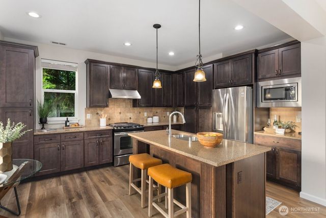14008 SE 21st Place, Bellevue, WA 98007