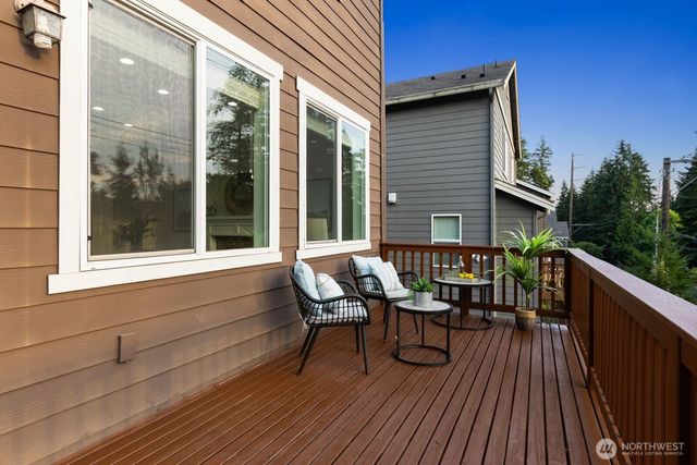 14008 SE 21st Place, Bellevue, WA 98007