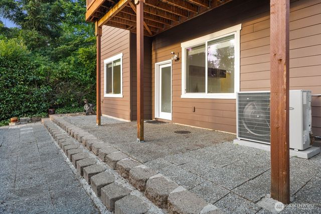 14008 SE 21st Place, Bellevue, WA 98007
