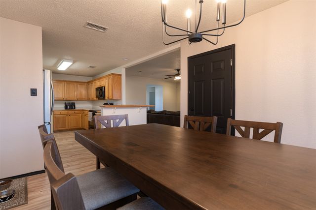 737 Summercrest Boulevard, Burleson, TX 76028