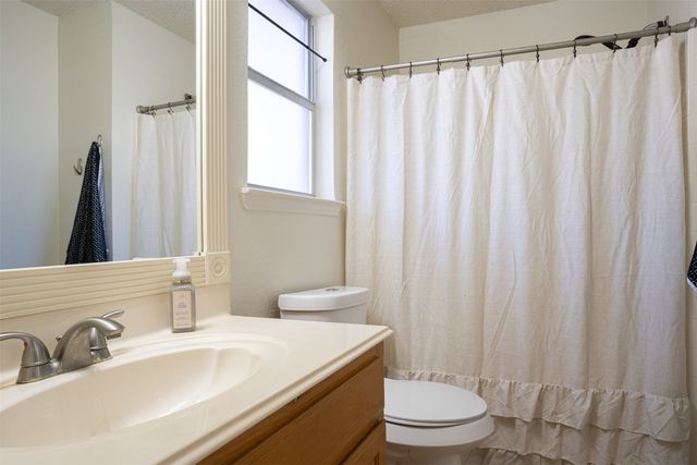 737 Summercrest Boulevard, Burleson, TX 76028