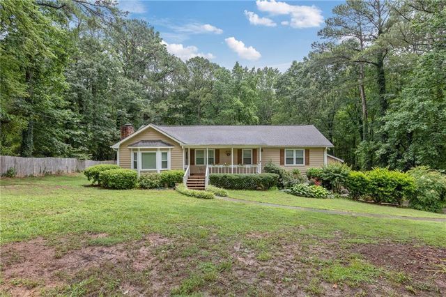 1904 Britt Drive, Snellville, GA 30078