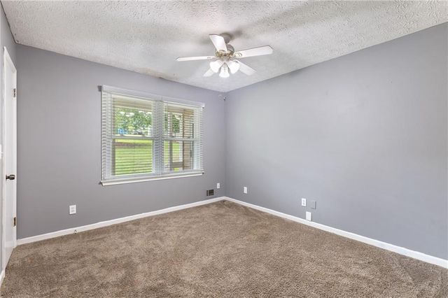 1904 Britt Drive, Snellville, GA 30078