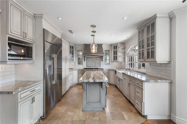 29665 Meadowmist, Agoura Hills, CA 91301