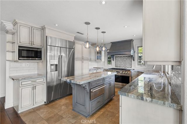 29665 Meadowmist, Agoura Hills, CA 91301