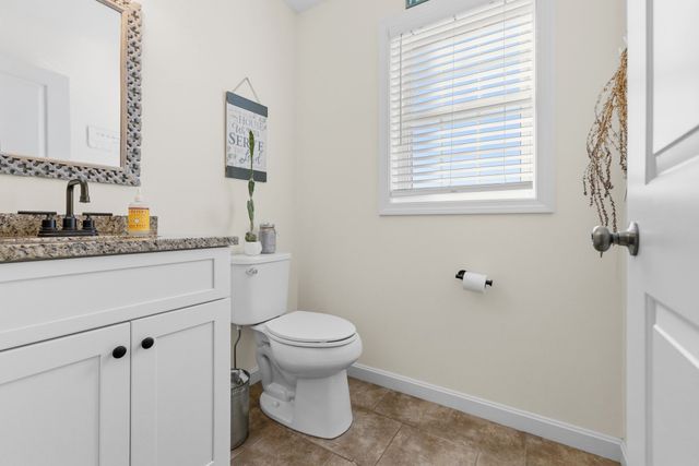 155 Prattown Ln, Bridgewater, MA 02324
