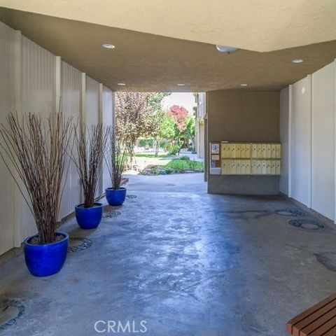 1901 Peyton Avenue W, Burbank, CA 91504