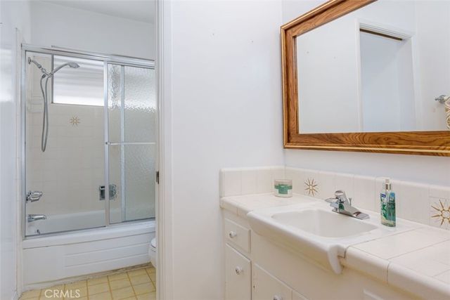 1901 Peyton Avenue W, Burbank, CA 91504