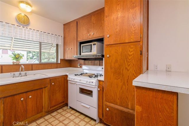 1901 Peyton Avenue W, Burbank, CA 91504