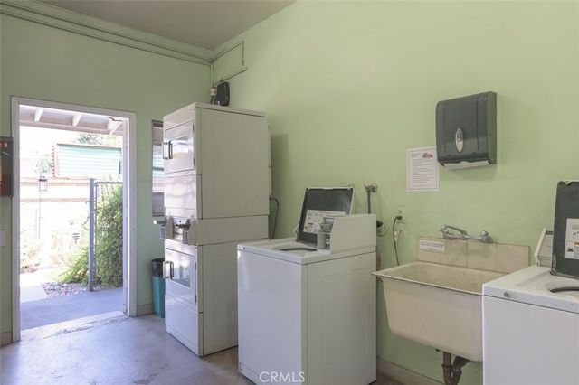 1901 Peyton Avenue W, Burbank, CA 91504