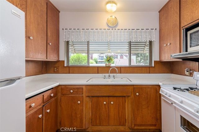 1901 Peyton Avenue W, Burbank, CA 91504